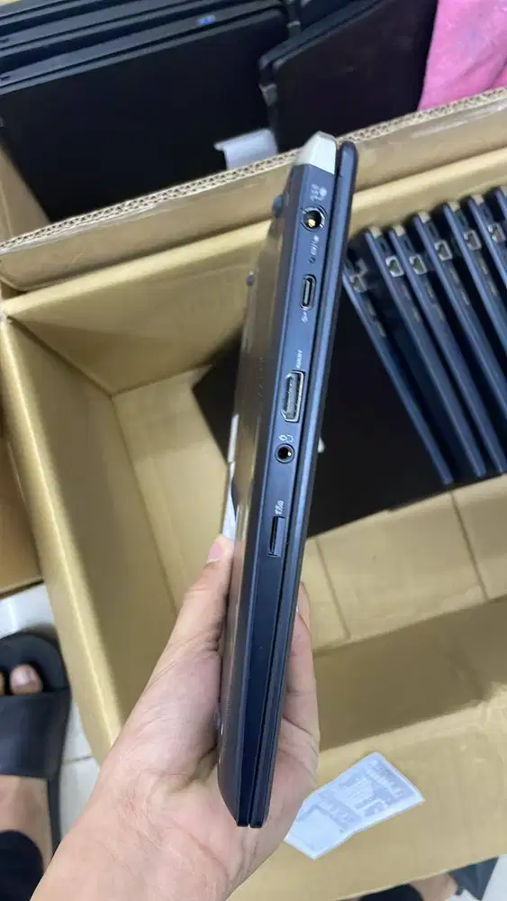 Laptop toshiba murah core i5 gen10 ram 8gb ssd 256gb ringan tipis