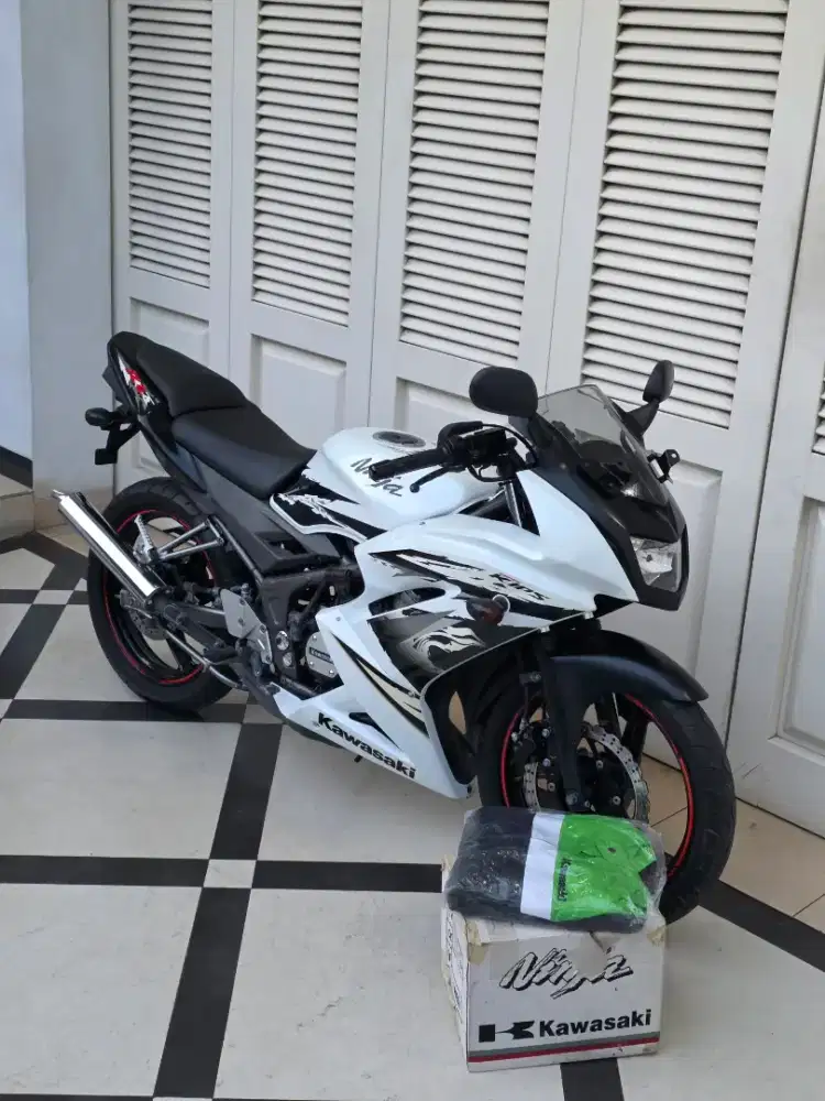 Kawasaki ninja rr 150 2012 special edition km 7 ribu gress