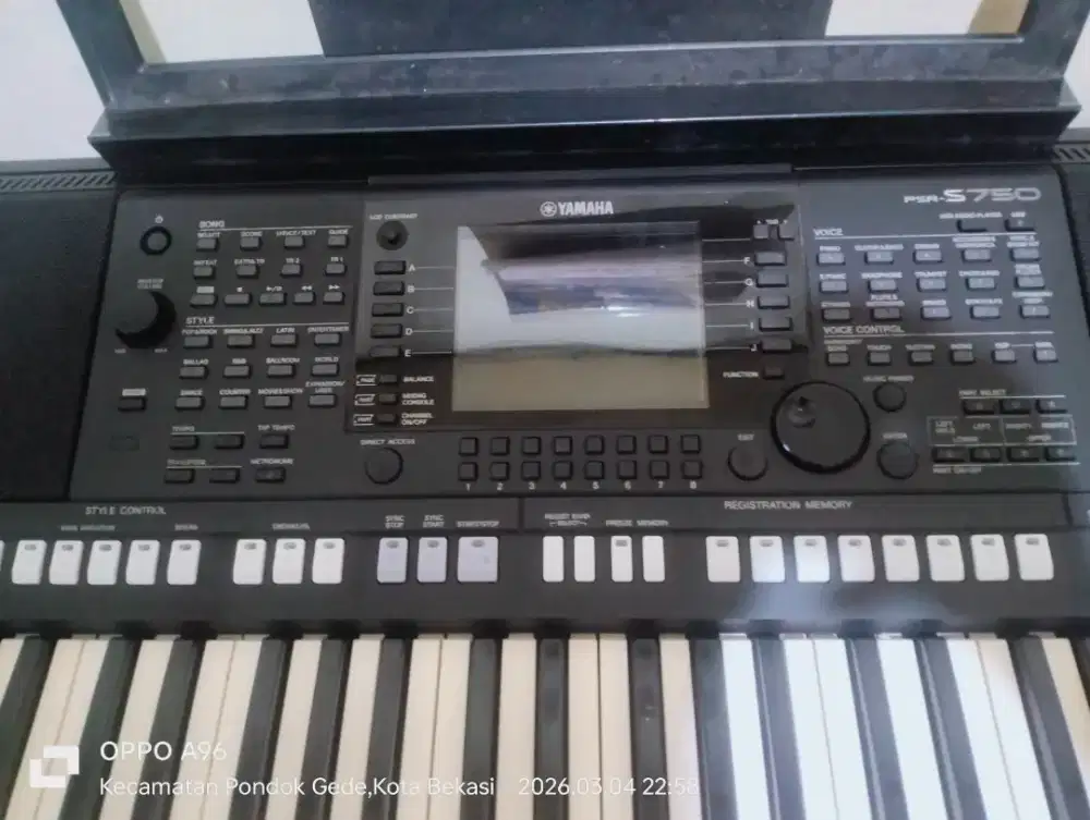 Jual keyboard Yamaha psr s750