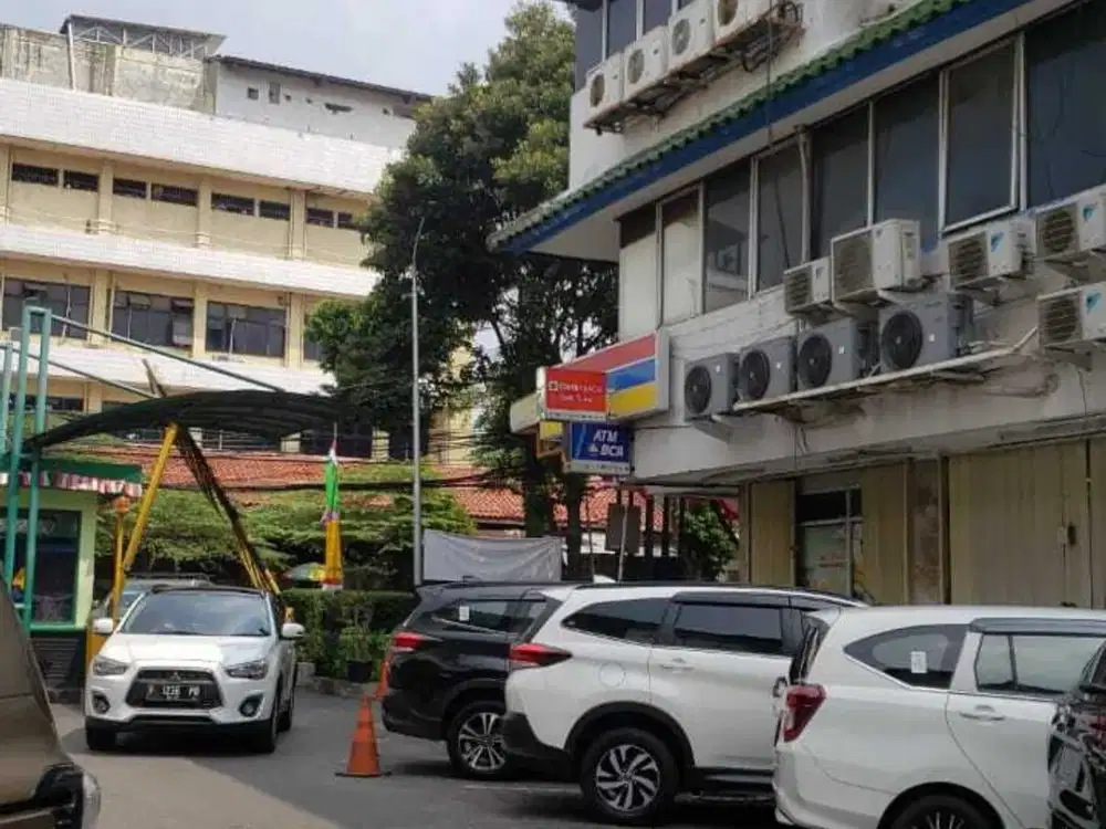 Turun Harga, Dijual Cepat Rukan Gandeng Tiga di Wijaya Grand Center, Jl. Dharmawangsa 3, Kel. Pulo, Kec. Kebayoran Baru, Jakarta Selatan