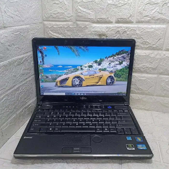LAPTOP Fujitsu Lifebook SH561 I5 8GB/128GB 14 INCH VGA GT520M *RHG