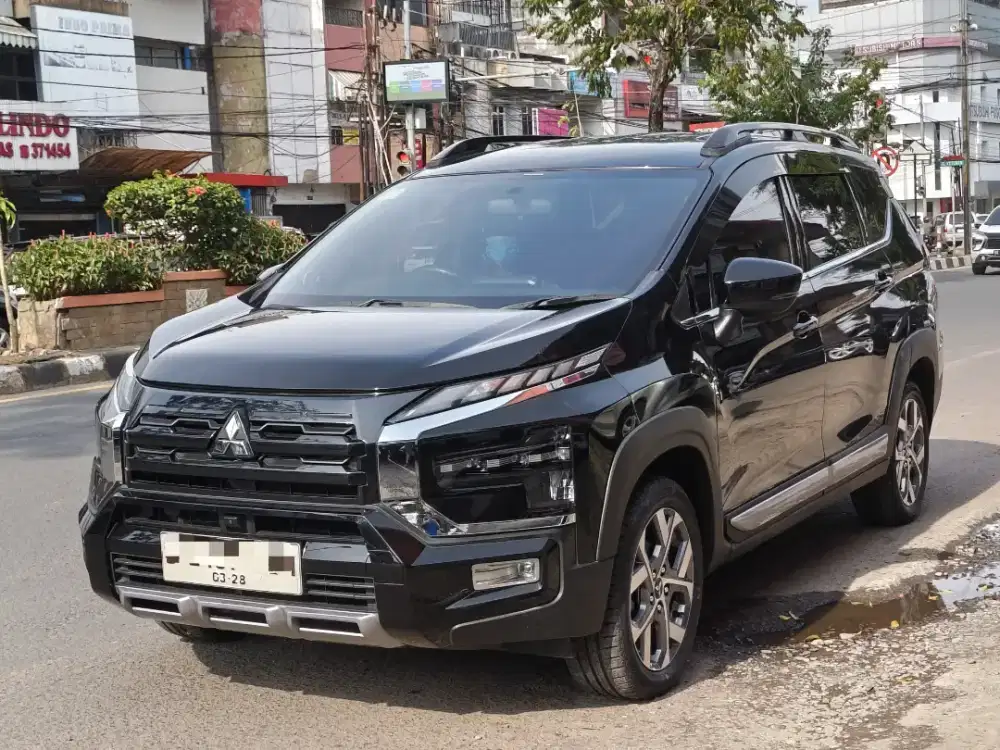 (KM 30 RB100%ORISINIL)XPANDER CROSS PREMIUM PACKAGE AT MATIC 2022/2023