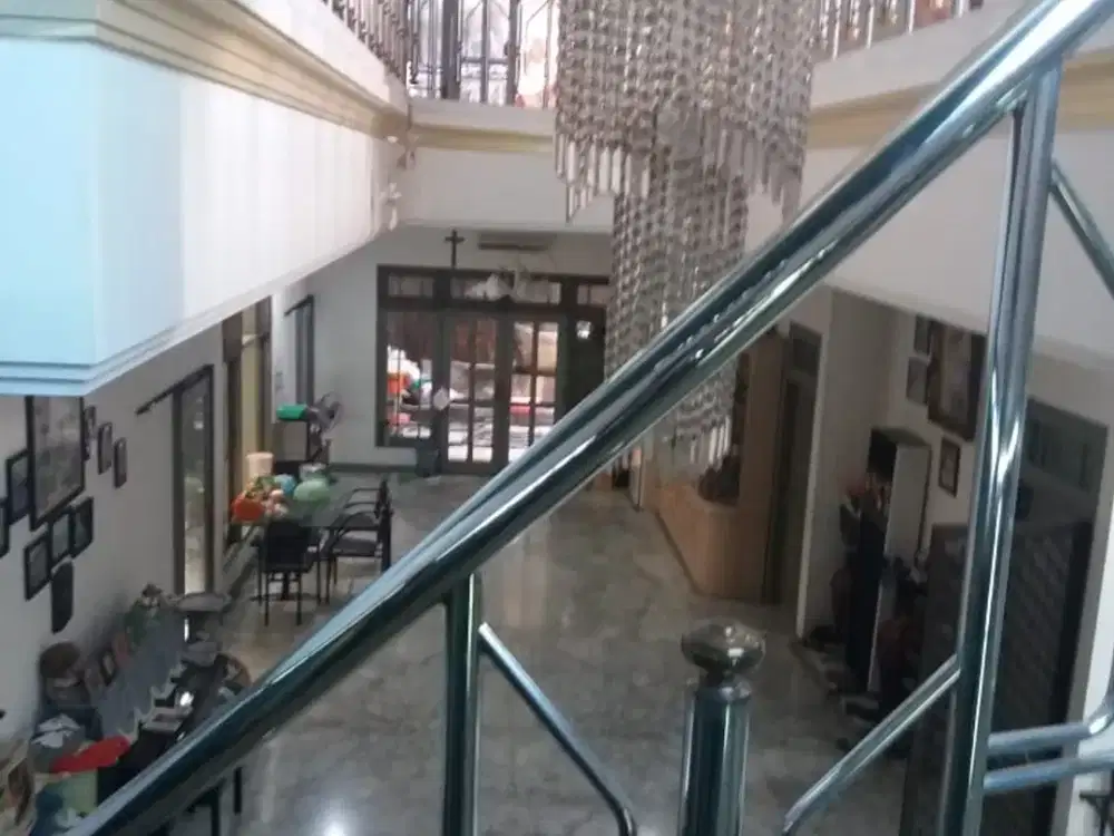 DIJUAL RUMAH Darmo Permai Timur