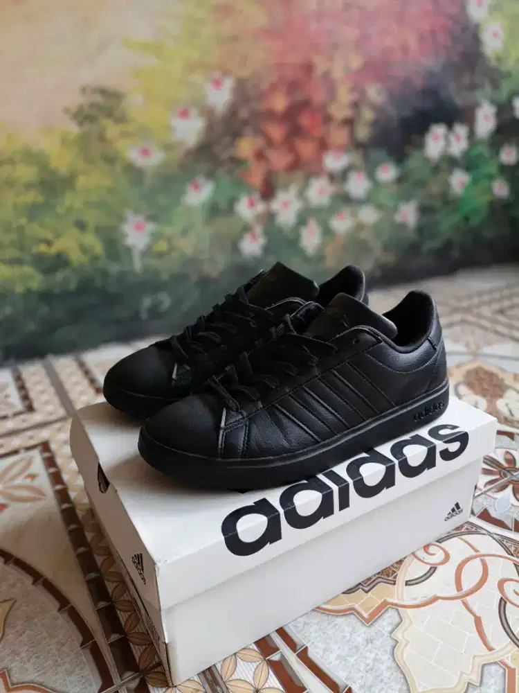 Dijual Sepatu Adidas Grand Court 2.0 Black