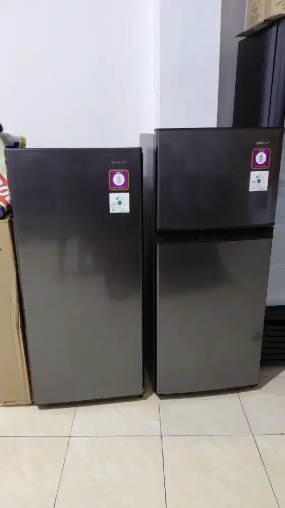 Kulkas.pembelu ASI sharp 6rak gress ori