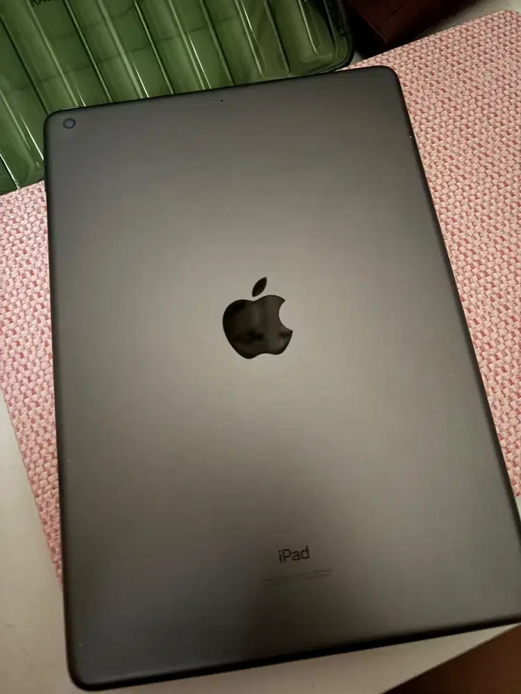 ipad 9 + stylus pen + 2 case