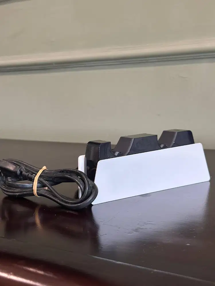 Sony DualSense Charging Station PS5 Original - Baru No Box