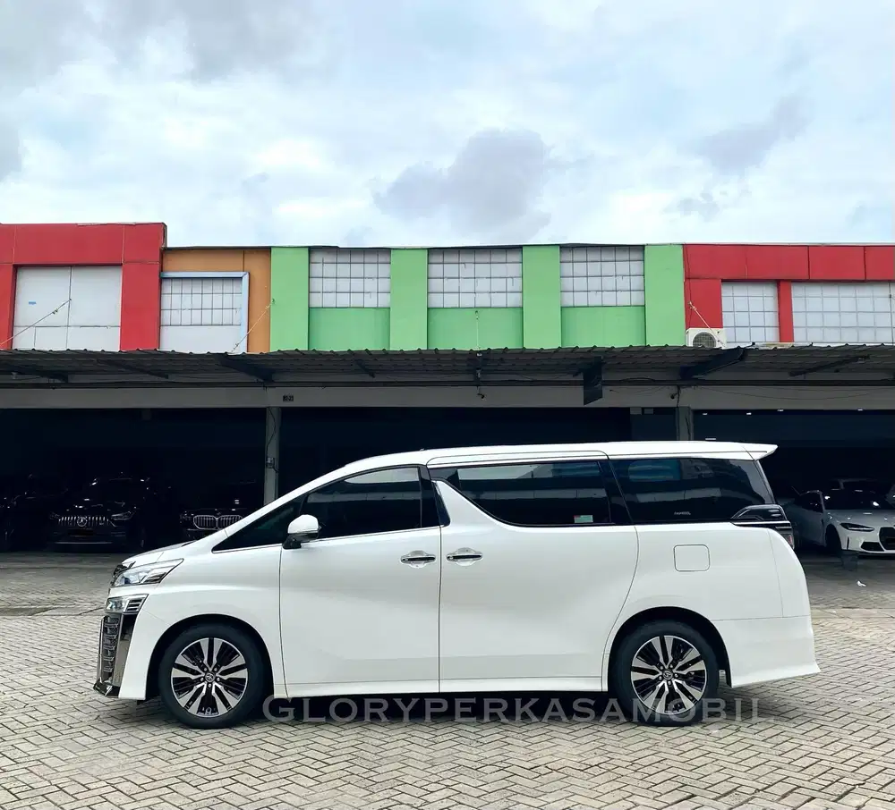 Toyota Vellfire 2.5 G ATPM 2021/ 2022 KM 16rb ANTIK Toyota Alphard