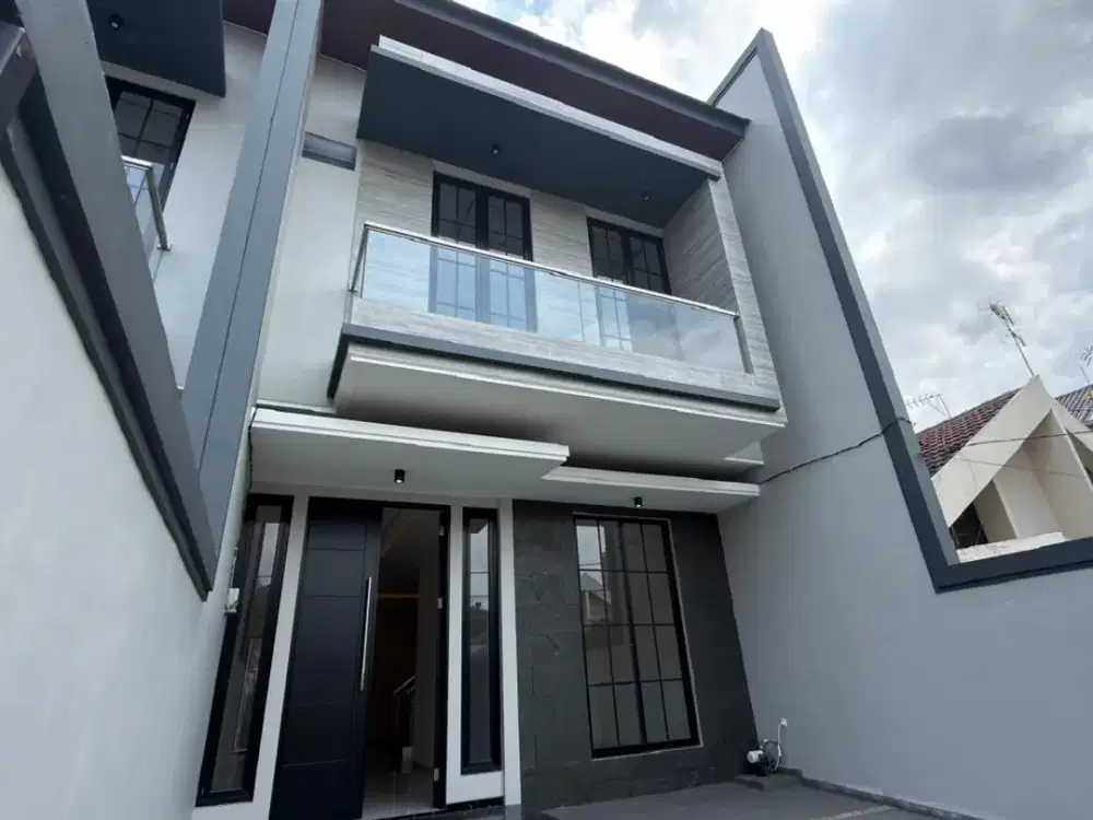 Dijual Rumah Baru 2 lantai di Manyar dekat ke Galaxy Mall, Pakuwon city Mall, ITS dan Unair