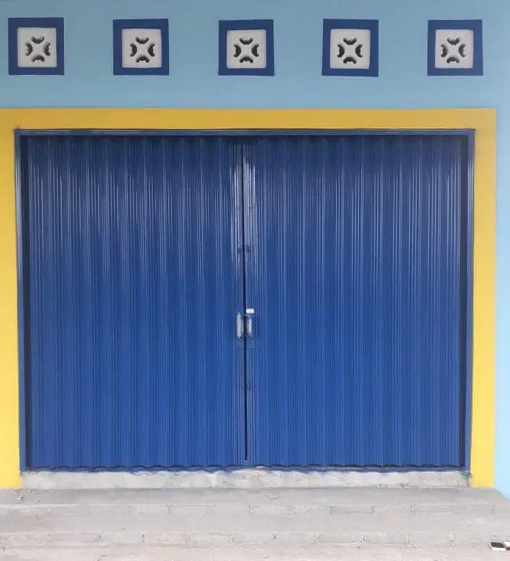 Folding Gate Premium – Perlindungan Maksimal untuk Usaha Anda!