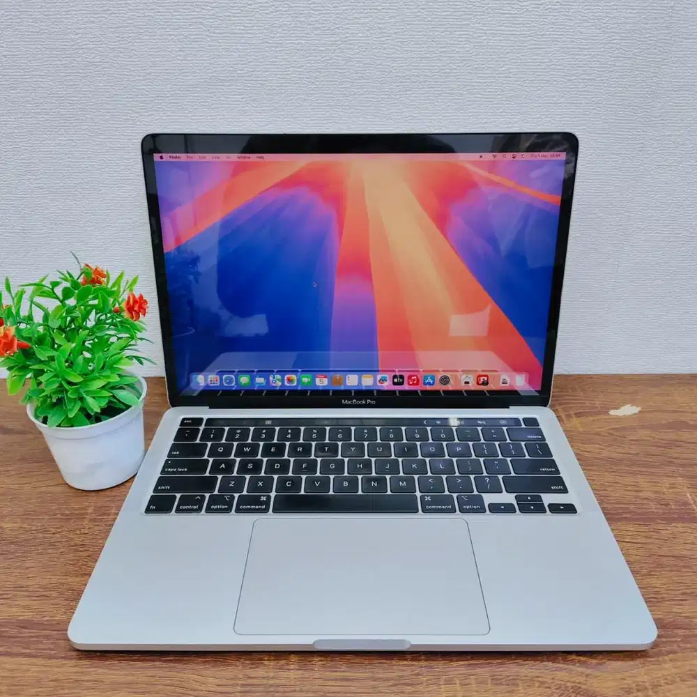 MacBook pro 2020 xiBox Ram 32GB SSD 1TB Toucbar