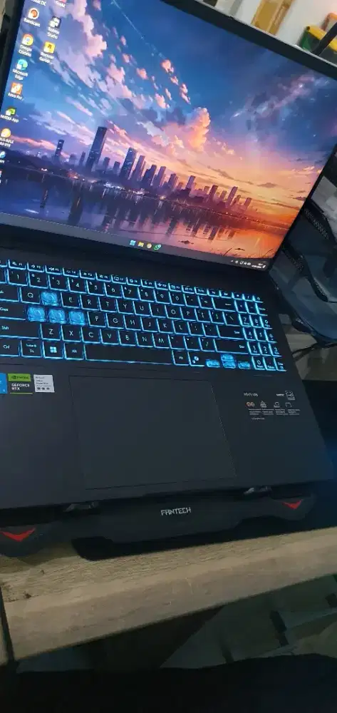 Dijual Laptop Asus V16 baru 2 bulan pakai