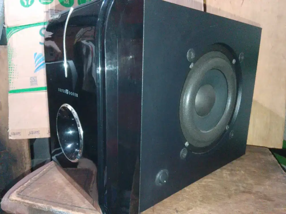 Polytron Aktif Subwoofer 6 in, big power, daya 80 watts, segel
