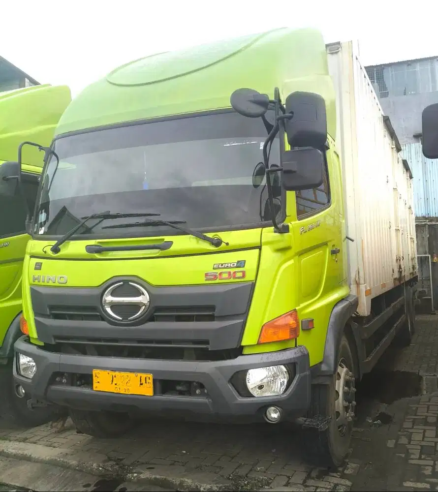 Bok pintu8 MURAH Hino Tronton 6x2 FL260JW Box Besi 2023 FL 260 JW
