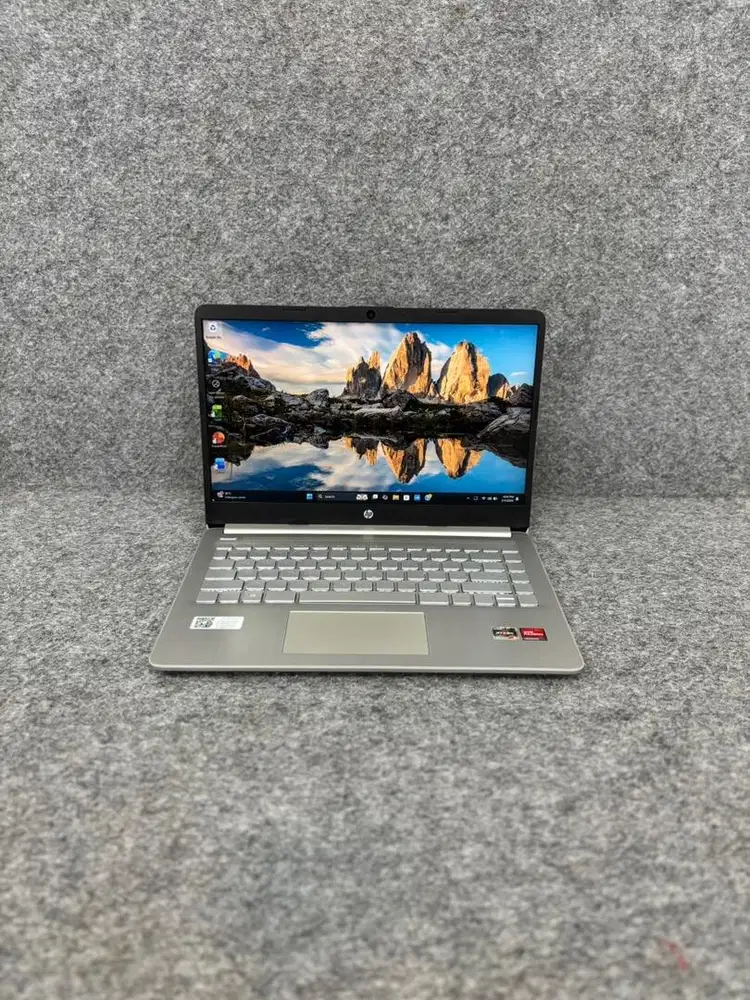 LAPTOP HP 14S - FQ1135AU AMD RYZEN 5 - 5500U 8GB/512GB LIKENEW