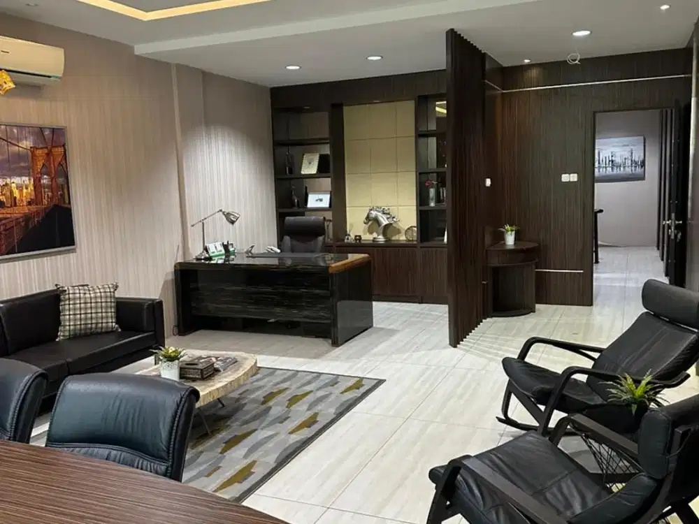 Dijual Cepat Ruko 3,5 Lantai Siap Usaha, Bebas Banjir, Kondisi Istimewa, Strategis di Rawamangun