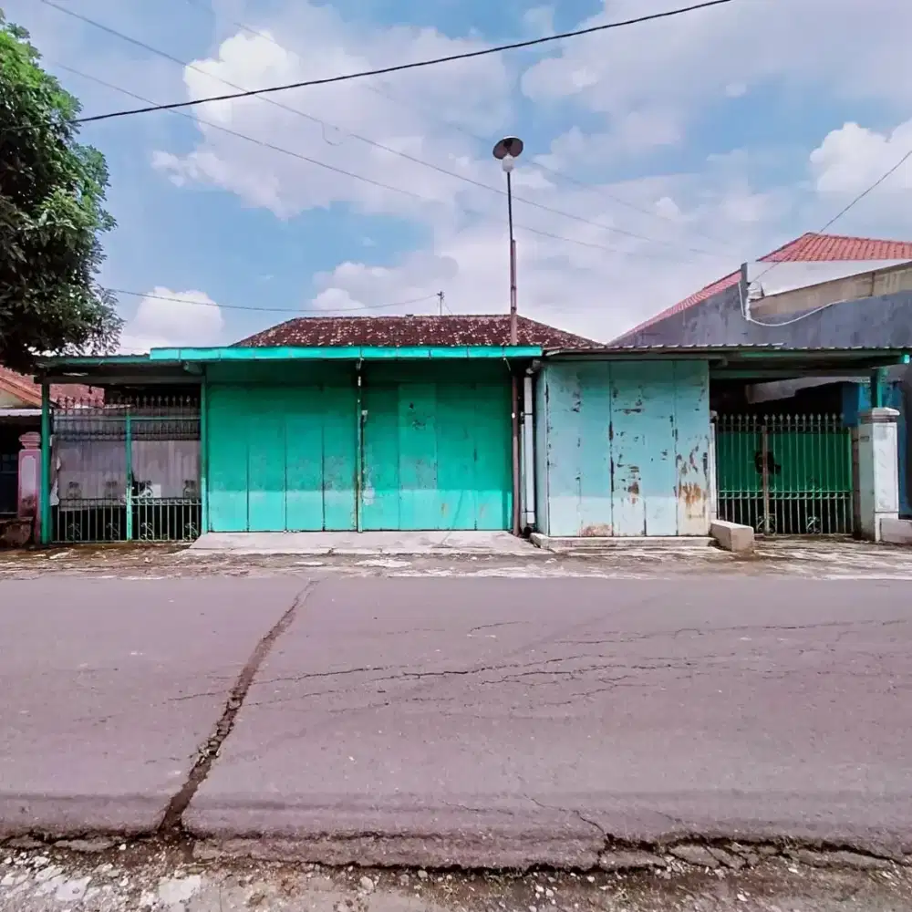 Tanah bonus bangunan rumah strategis Mojosongo Solo