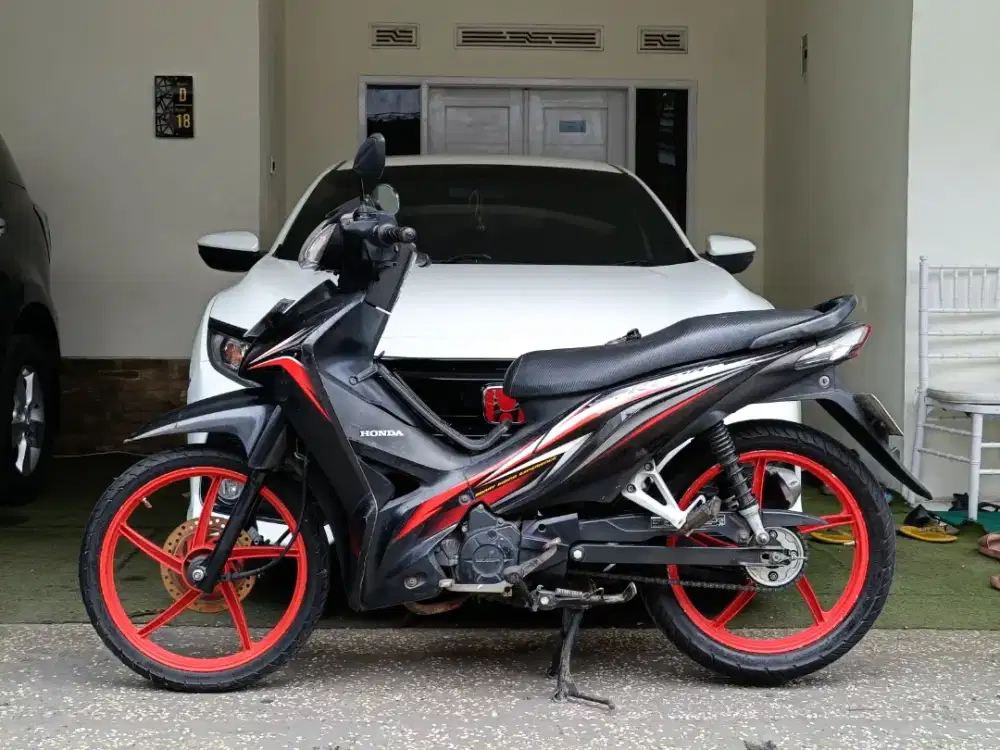 Revo absolut tahun 2013 full original/tt boleh gan cash lebih bagus