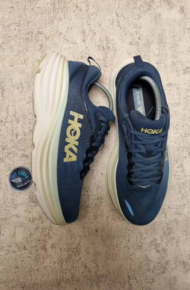 Hoka Authentic Bondi 8