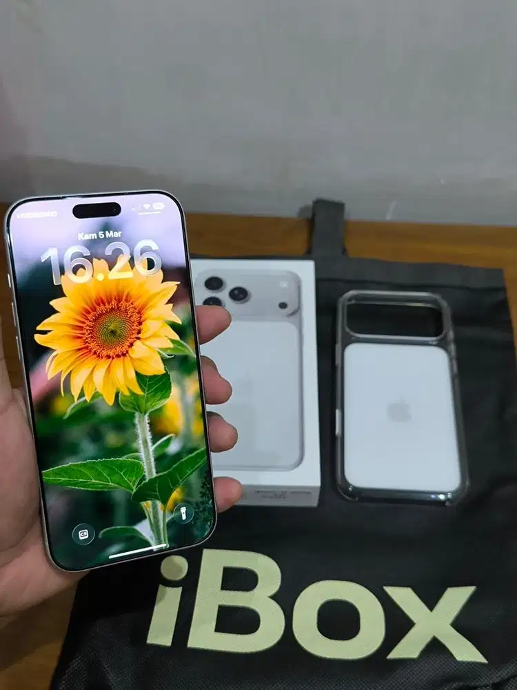 iPhone 17 Pro Max Silver – Like New, Garansi, Fullset