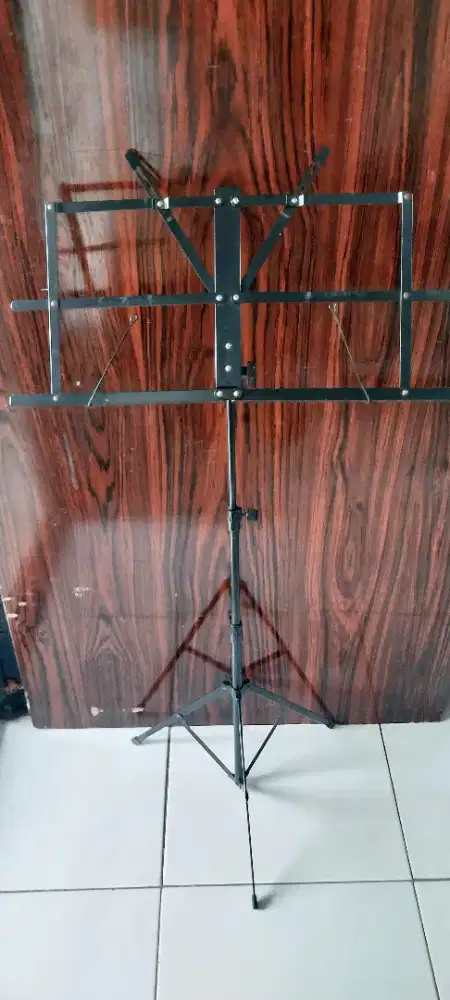 Standing book partitur