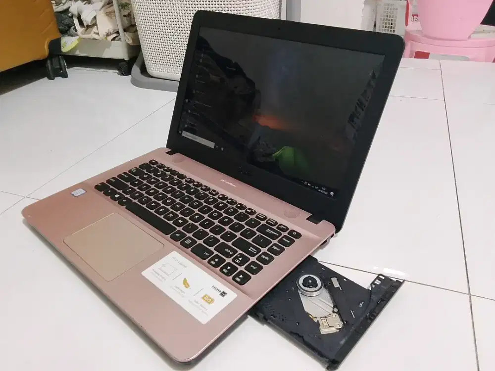 Laptop Asus Vivobook i3 gen 8 Ram 8Gb Ddr4 Hdd 1000Gb Siap Pakai