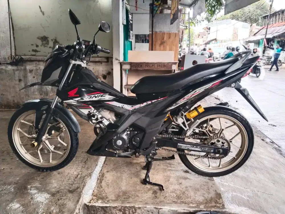 HONDA SONIC TAHUN 2016 SS KOMPLIT MESIN BODY OK TINGGAL GAS AJA