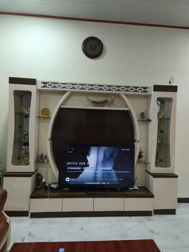 Lemari TV seken premium size Besar