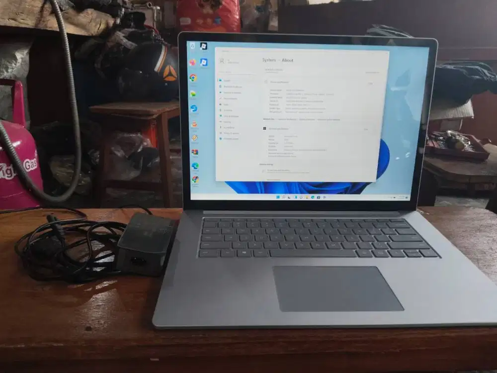 Surface Laptop 3: i7-1065G7(10th Gen)/16/256/QHD/TOUCHSCREEN- Platinum