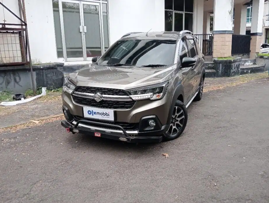 Like New - SUZUKI XL7 1.5 Zeta Bensin M/T 2022 ABU-ABU