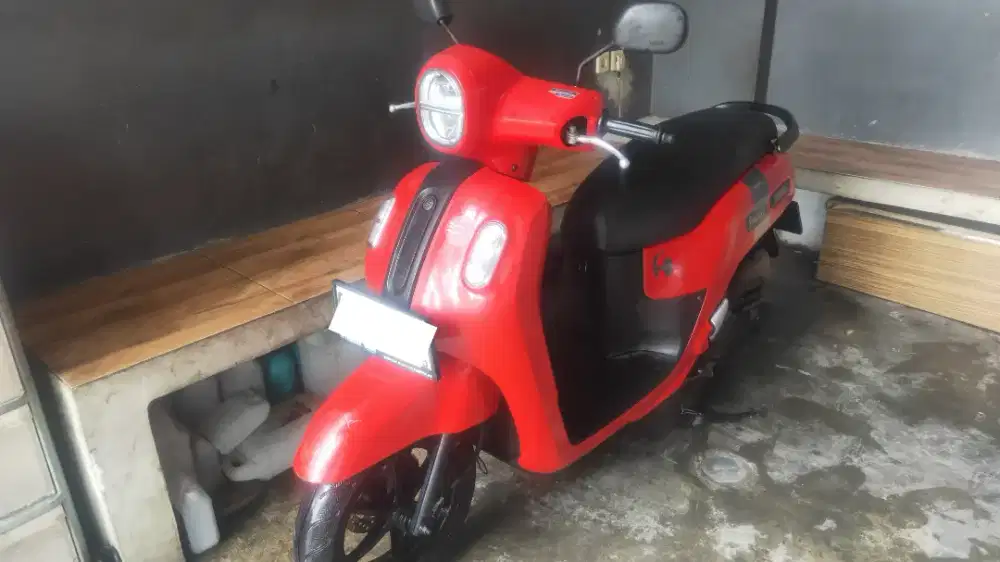 Dijual Yamaha fazzio hybrid keyless connected tahun 2023