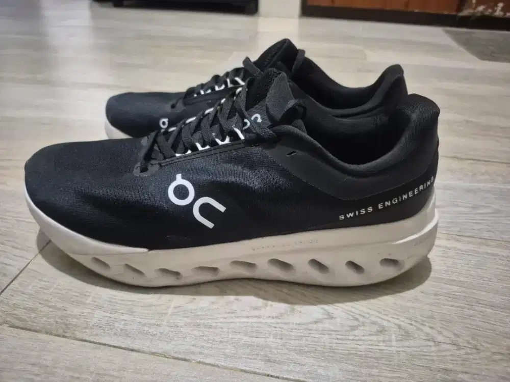 Sepatu OC Cloud Surfer Running