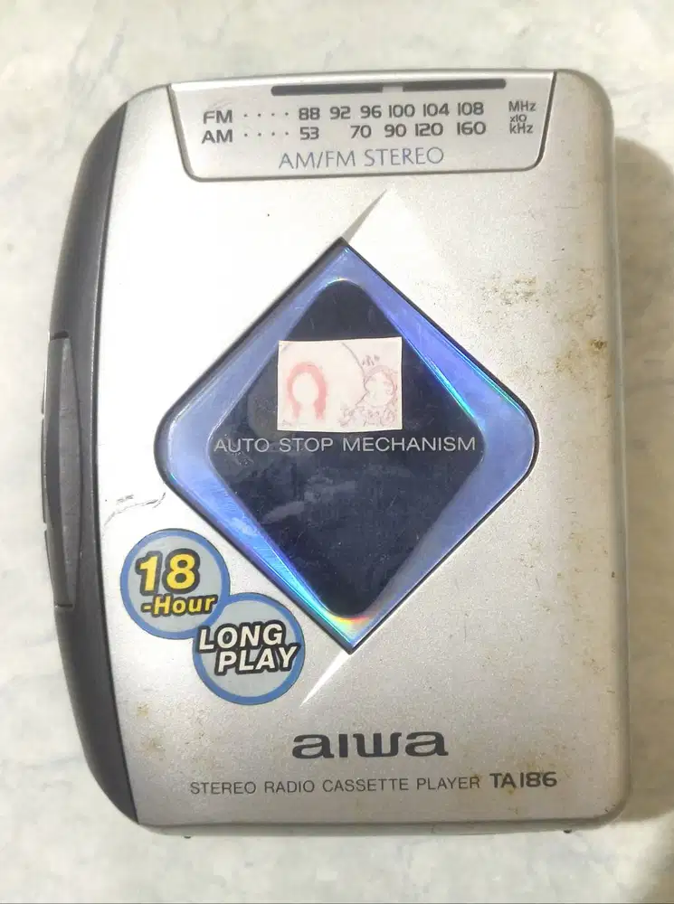 Walkman Aiwa Vintage bisa Radio AM FM