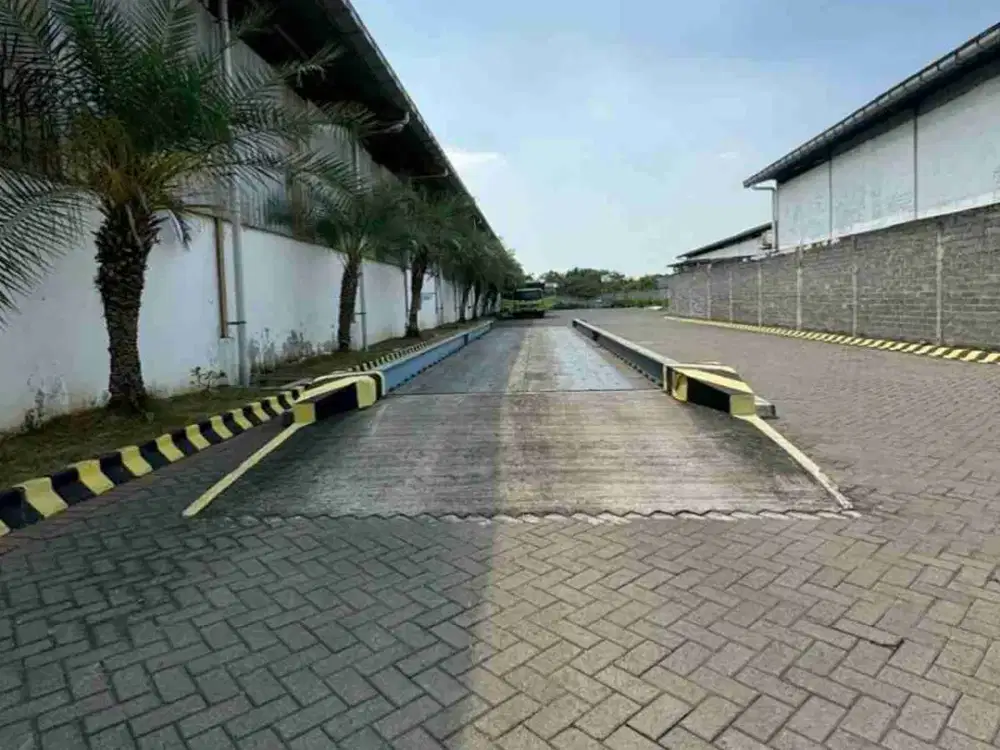 Gudang Pabrik di Menganti Gresik