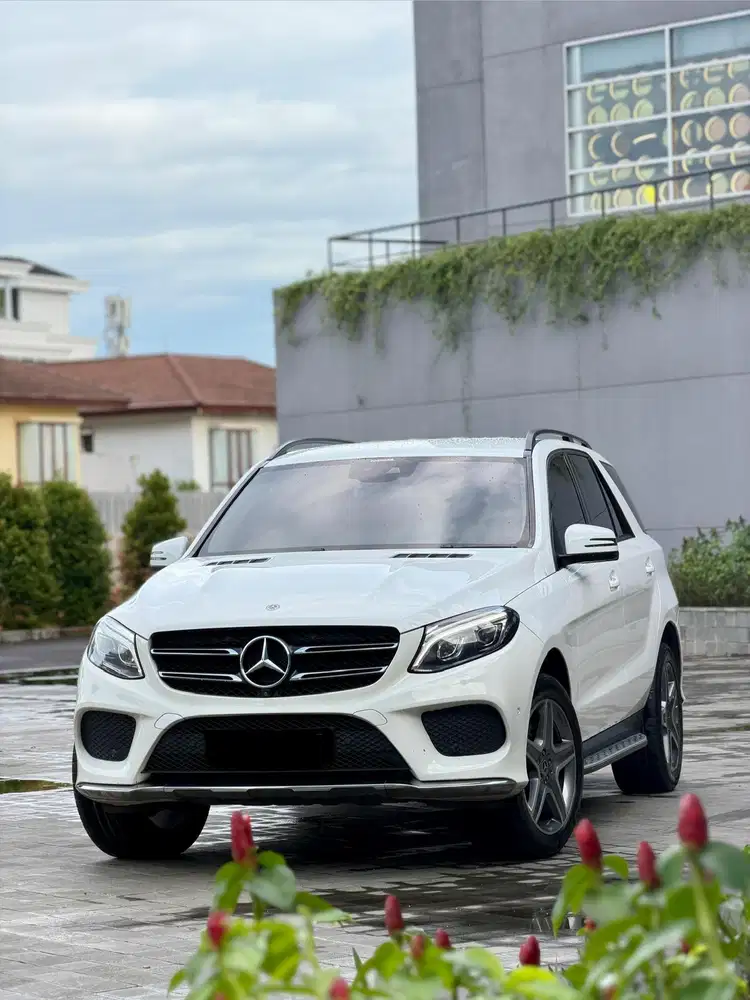 CASH Mercedes-Benz GLE400 AMG 2017 Good Condition