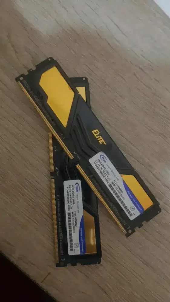 RAM DDR4 4GB x 2 Team group elite+