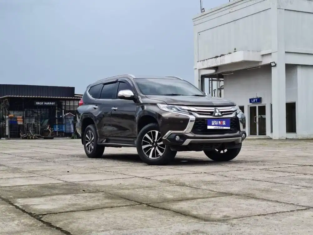 Mitsubishi Pajero Sport 2.4 Dakar 4x4 AT Diesel 2018 Coklat KM 94RB