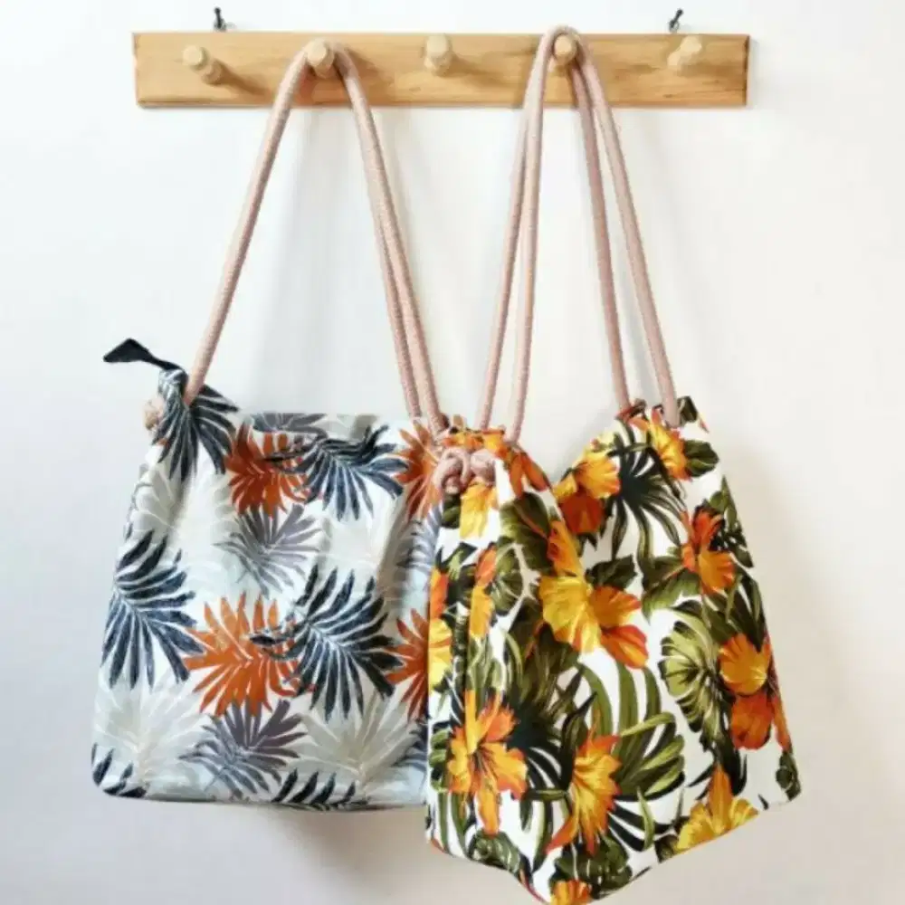 Tas Wanita Totebag kanvas tali sumbu motif bunga