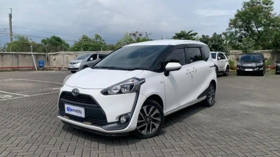 DP Rendah Toyota Sienta 1.5 V Bensin-MT 2018 TYK