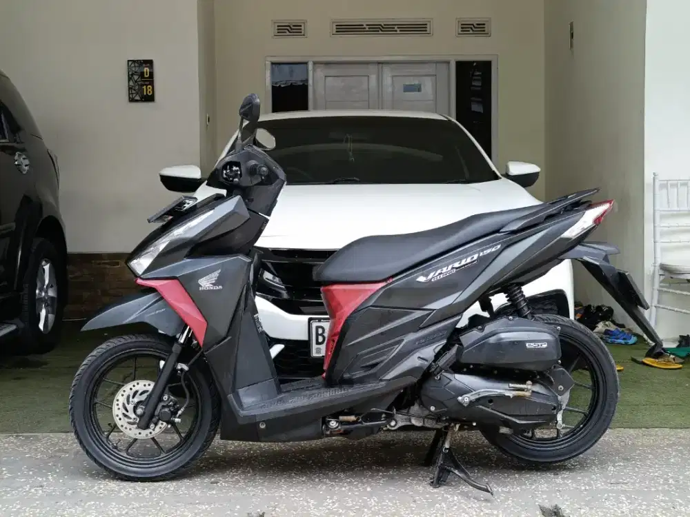 Vario 150 tahun 2017 pajak isi/tt boleh gan cash lebih bagus