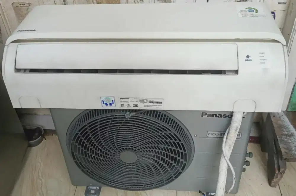 Jual ac Panasonic 1 pk R 32 lowwat 700 watt kondisi 95% ori semua