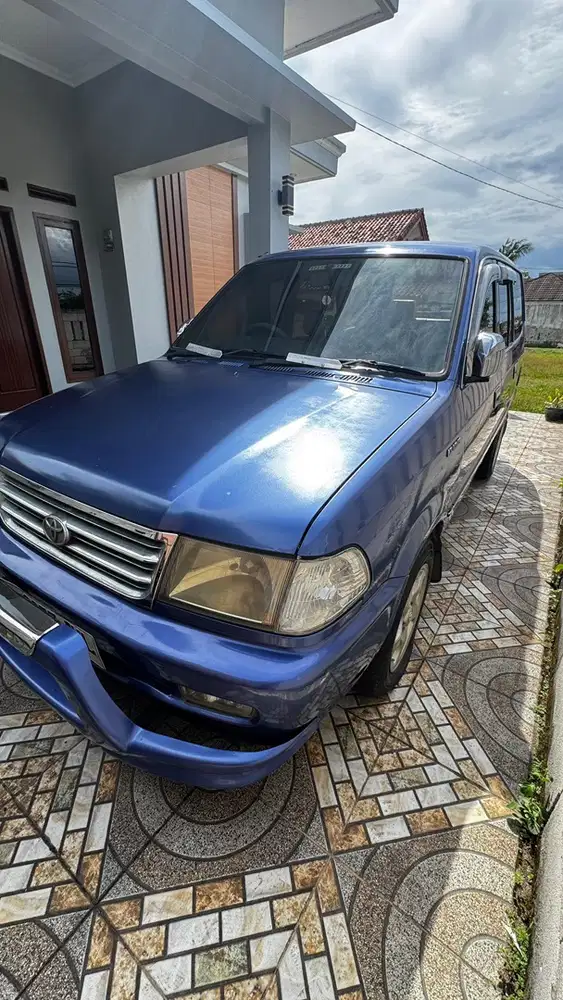 Toyota Kijang LG  2001 Bensin