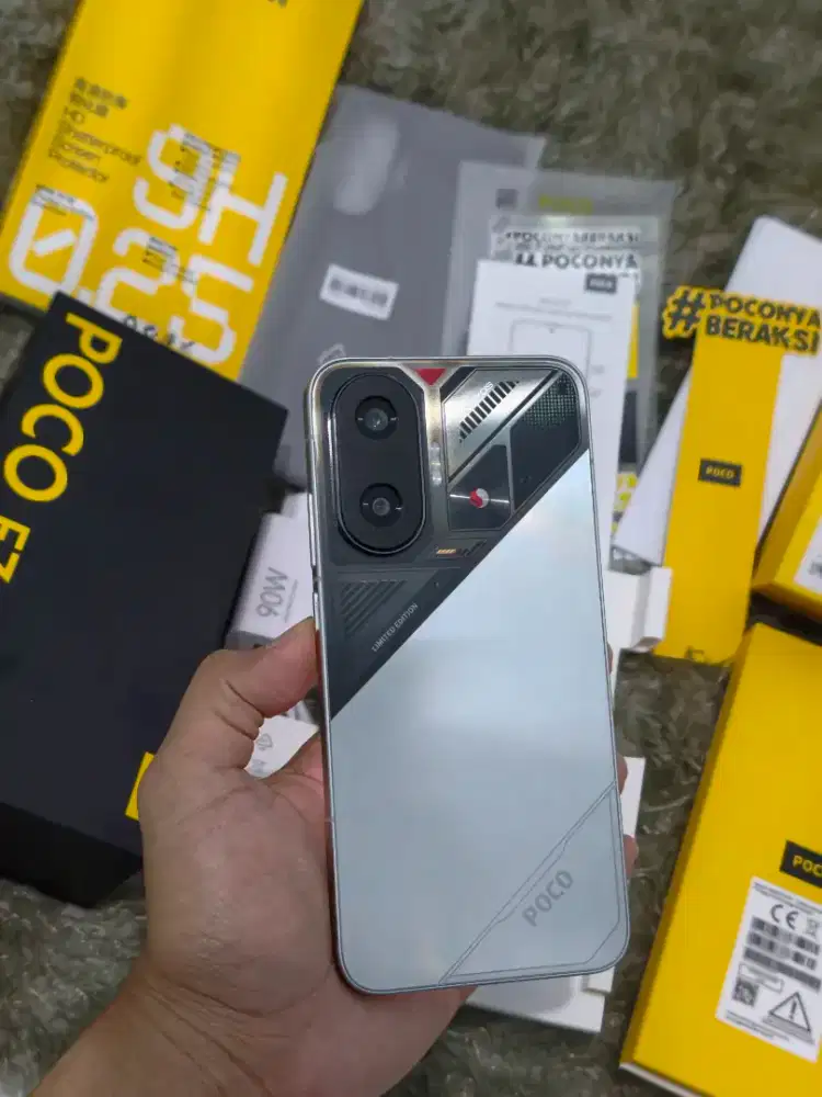 Poco F7 Silver Limited Edition Ram 12GB Internal 512GB Fullset Mulus