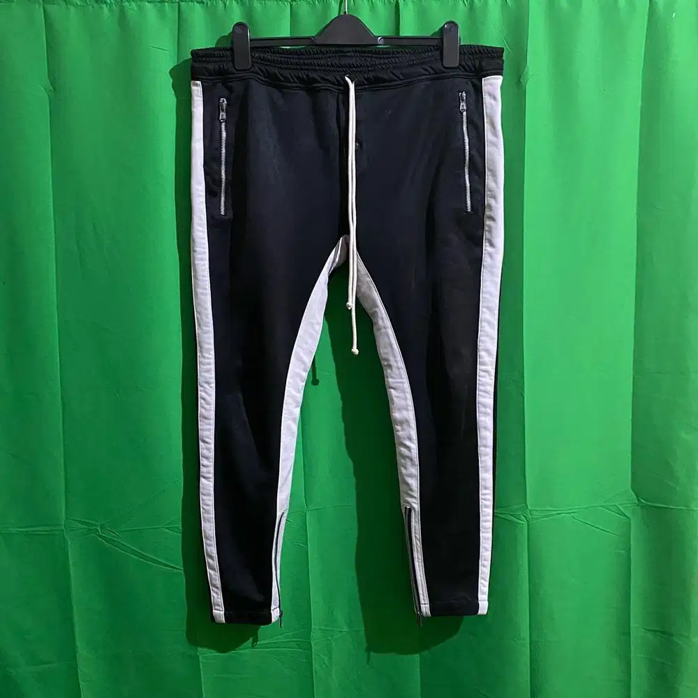 Trackpants Epidemic - Size L fit 40 slim - celana tapped hitam