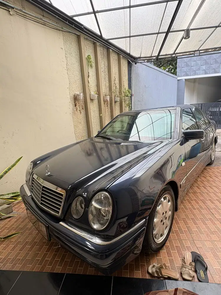 Mercedes-Benz E320 1997 Bensin