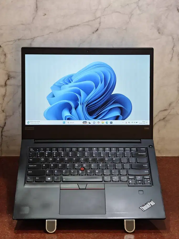 ThinkPad E480 i5 8/256 – Ringan & Tahan Banting – Garansi