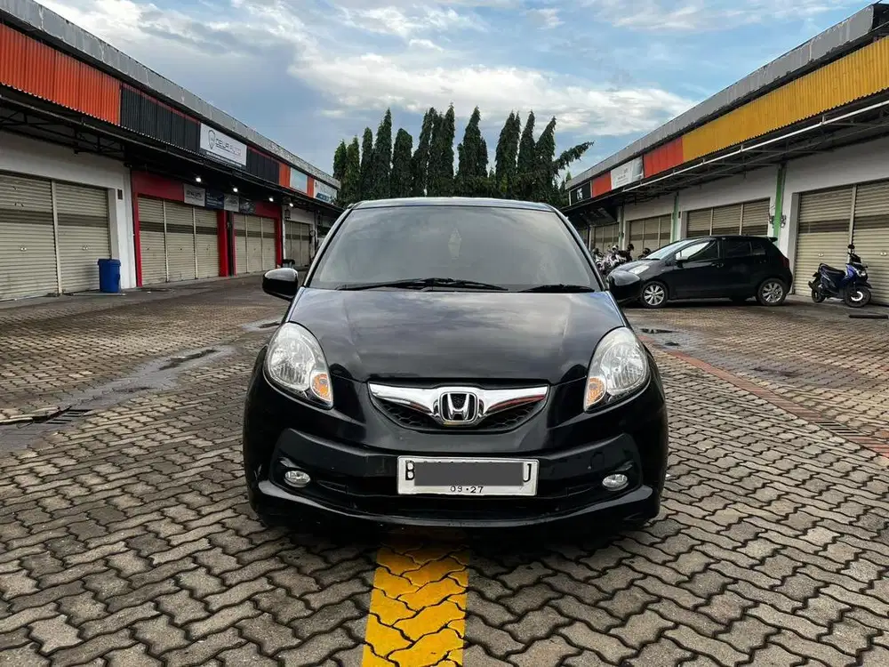 HONDA BRIO E MT 2015 BLACK EDITION RARE !!