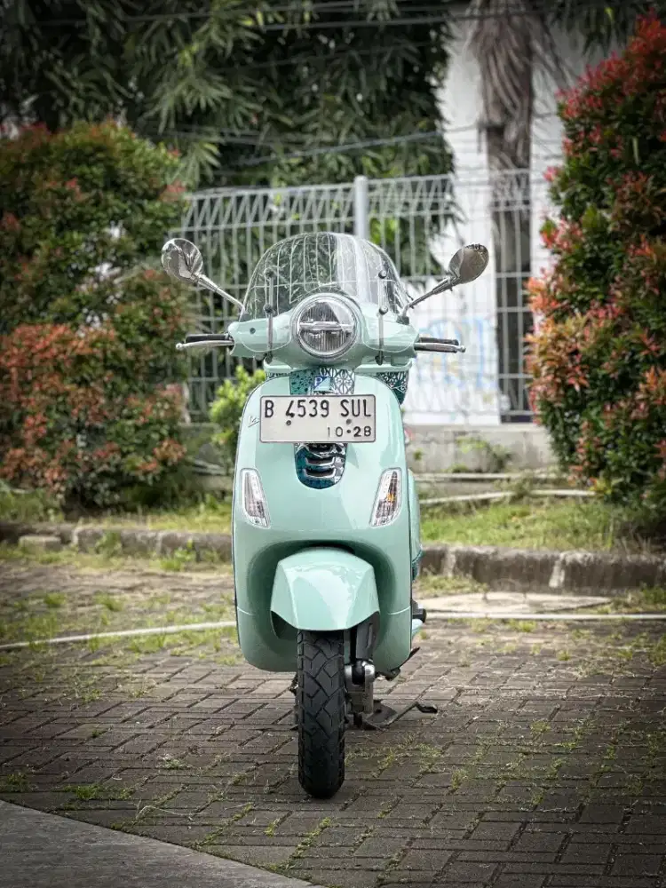 PIAGGIO VESPA LX BATIK EDITION