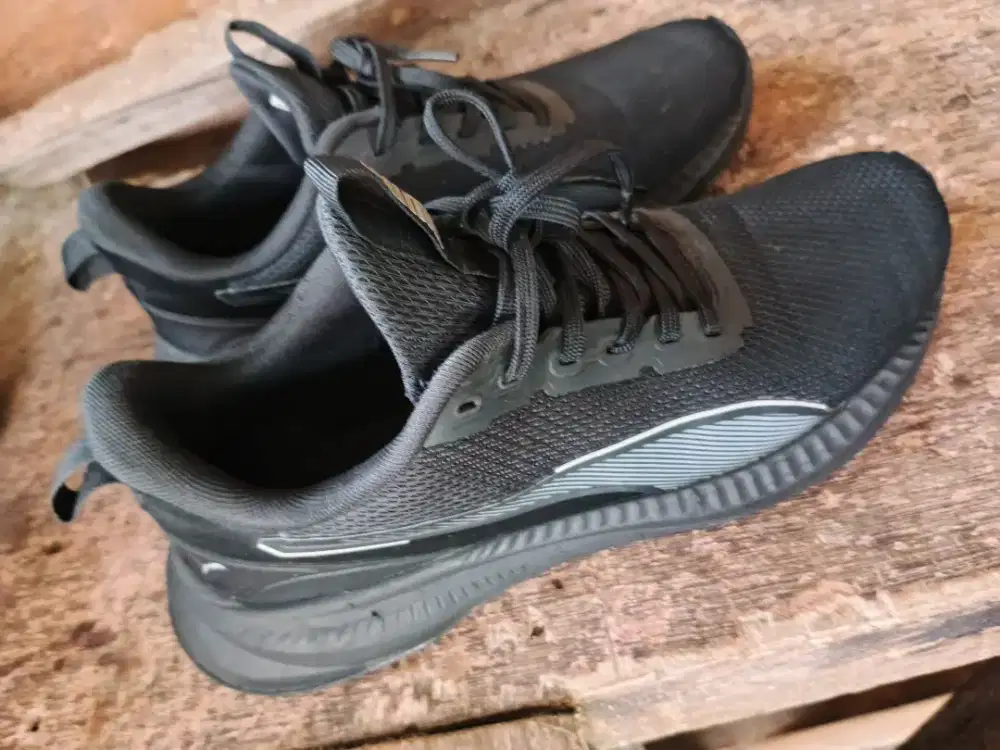 Jual sepatu puma original size 42 bisa kirim bayar cod d tempat