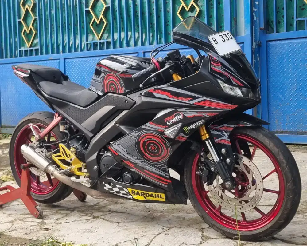 YAMAHA SPORT X HONDA SPORT